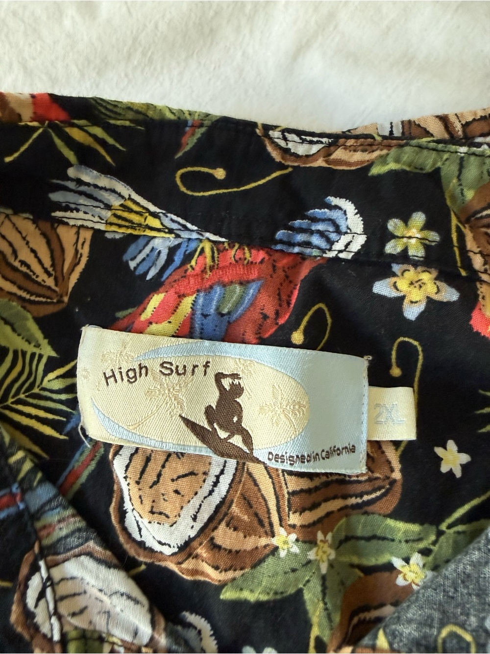Casual Black Tropical Print Short-Sleeve Button-Down Shirt - Picture 2 of 3